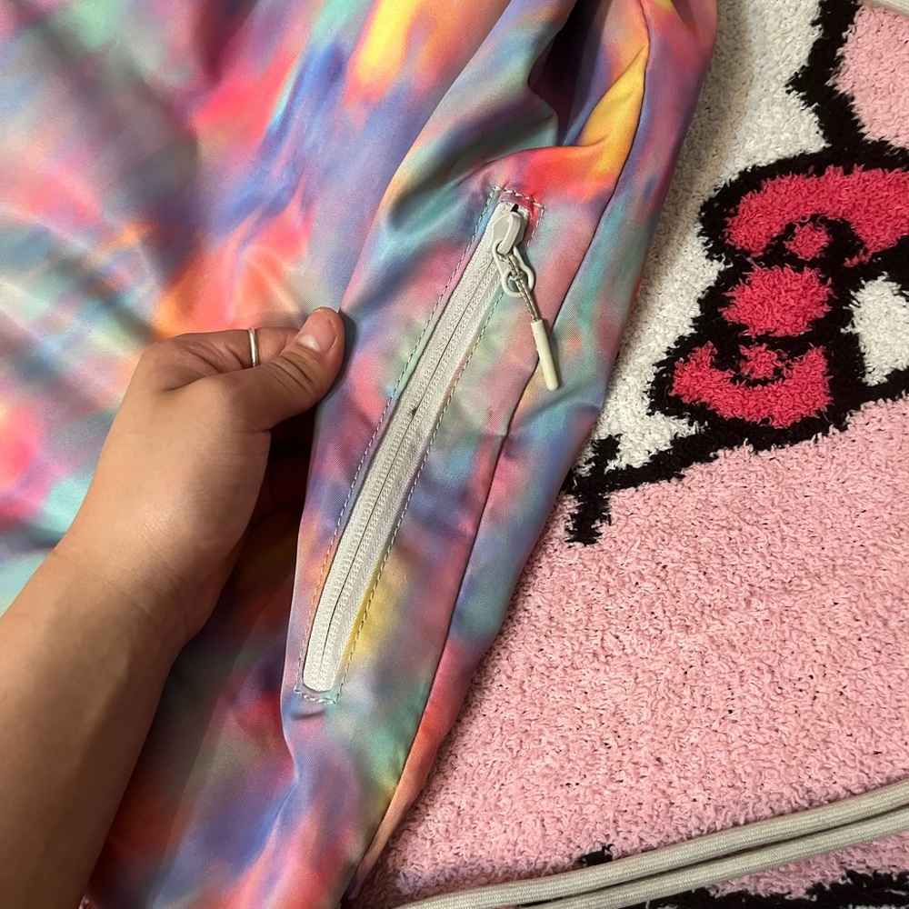 Lululemon Light Gray Drawstring Bag - image 3